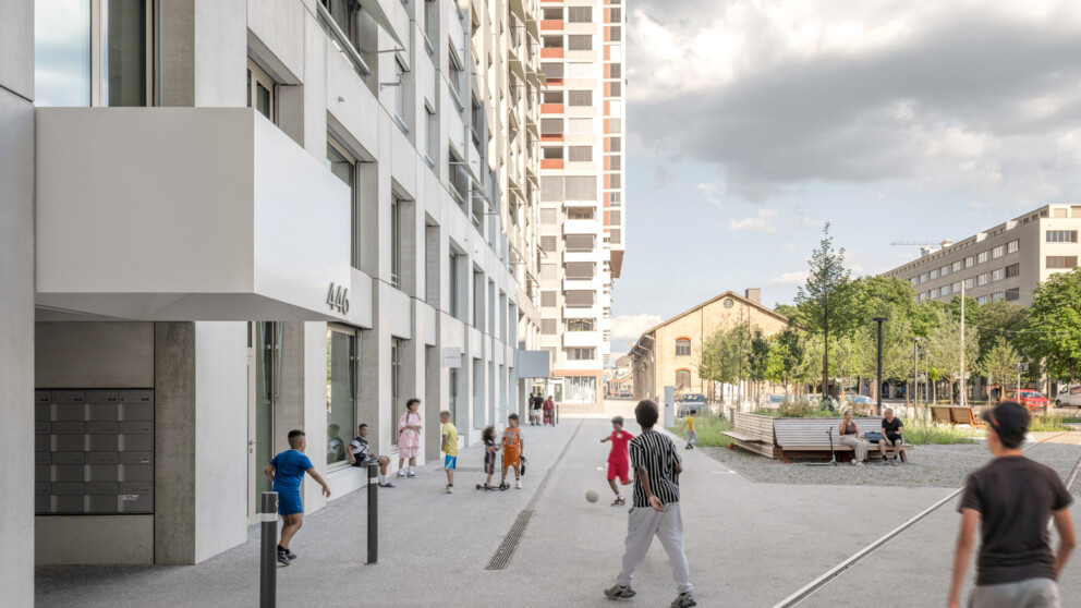 Blick auf den Rosa-Luxemburg-Platz der Siedlung Letzi.