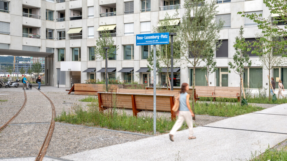 Der Rosa-Luxemburg-Platz der Siedlung Letzi.